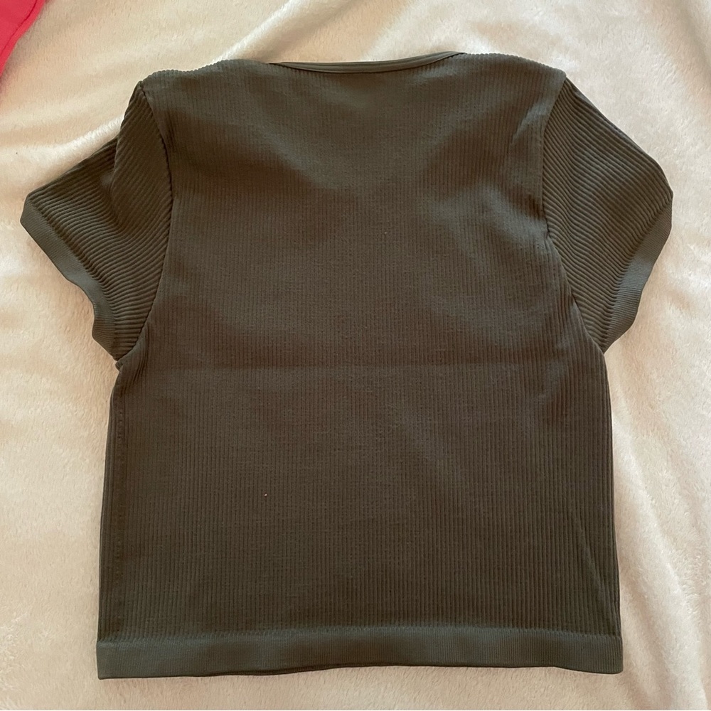 NWT Out From Under Everyday Seamless Ribbed Tee Urban Outfitters - Picture 6 of 7